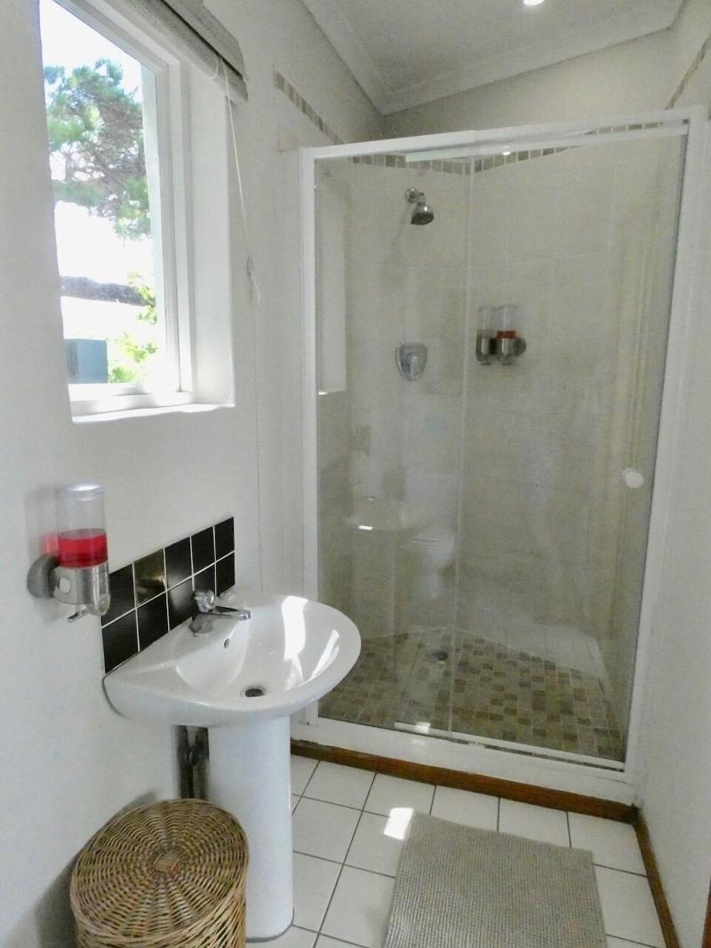 Ocean Golf Guest House image