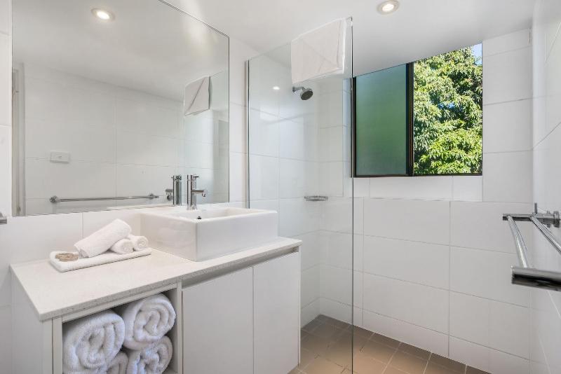 Bayview Beachfront Apartments image