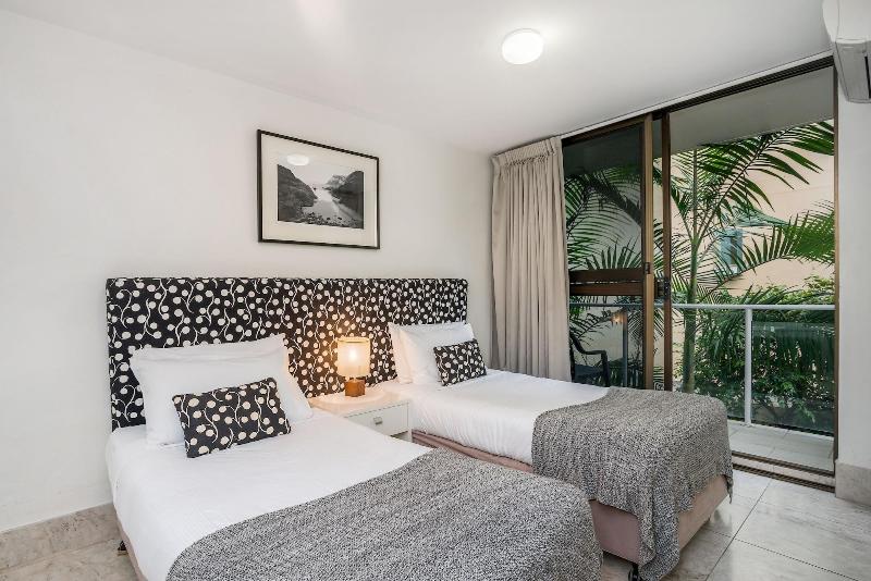 Bayview Beachfront Apartments image