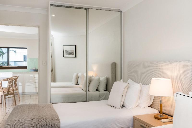 Bayview Beachfront Apartments image