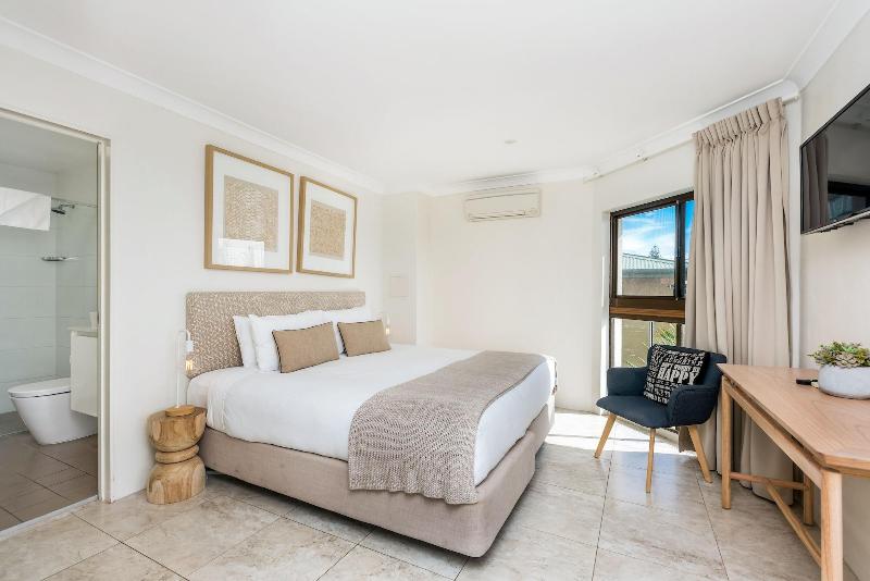 Bayview Beachfront Apartments image