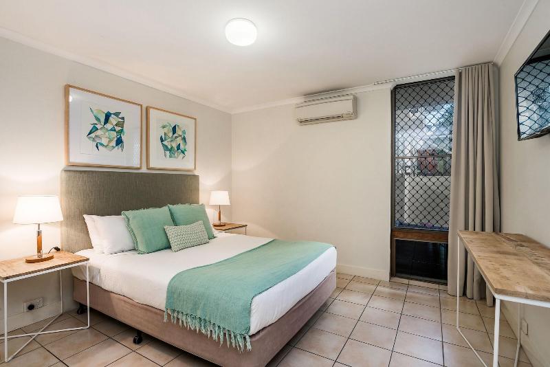 Bayview Beachfront Apartments image