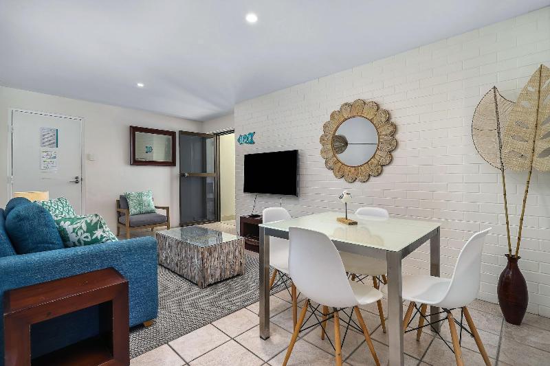 Bayview Beachfront Apartments image