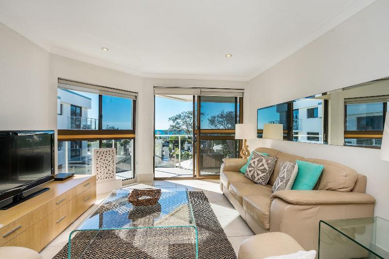 Bayview Beachfront Apartments image