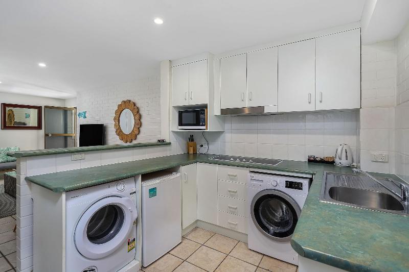 Bayview Beachfront Apartments image