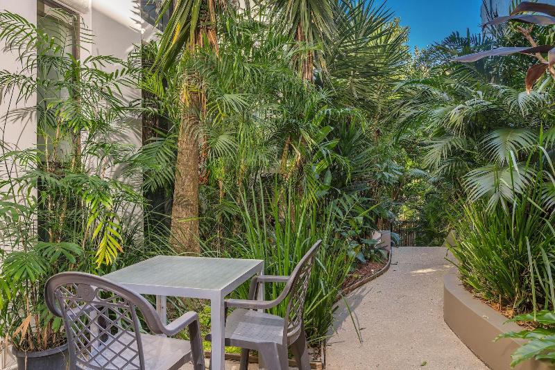 Bayview Beachfront Apartments image