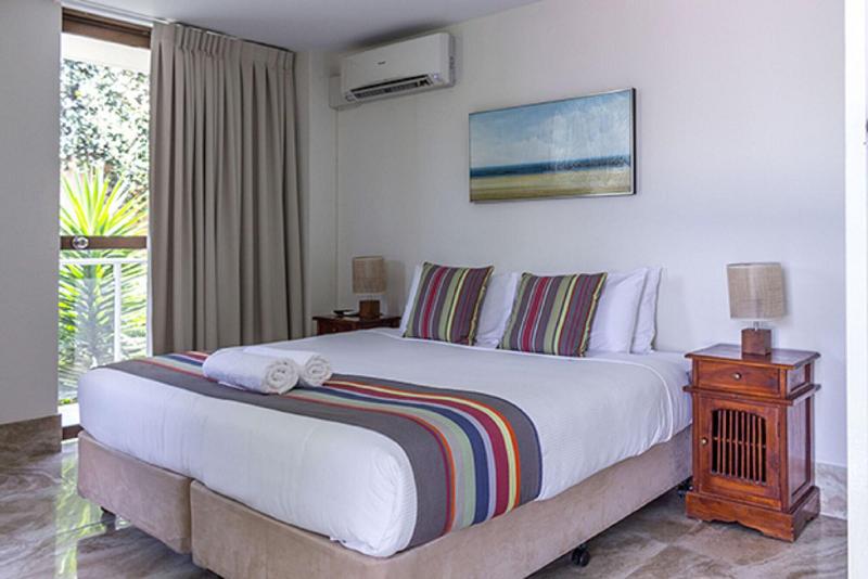 Bayview Beachfront Apartments image