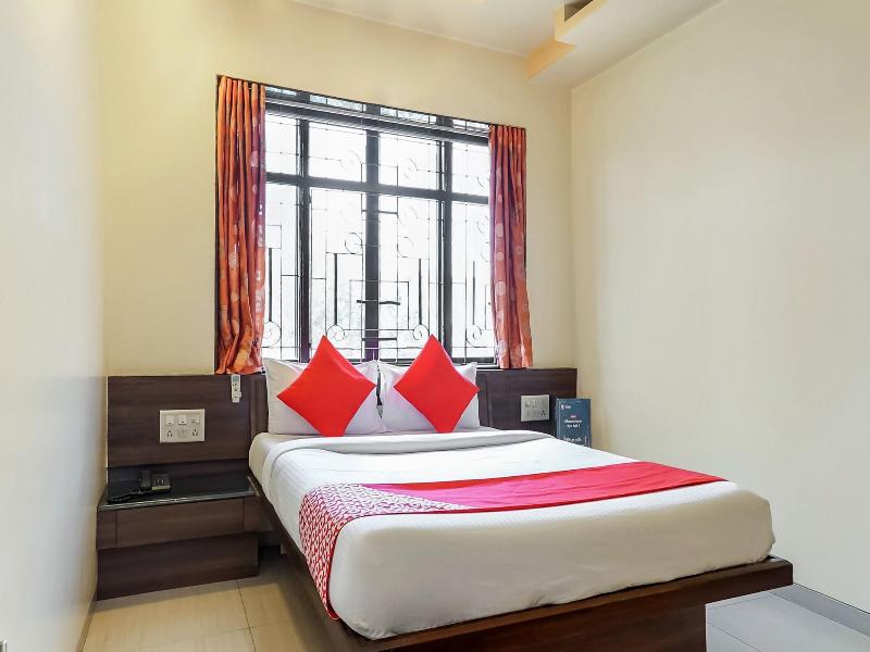 28109 Regent Hotel image