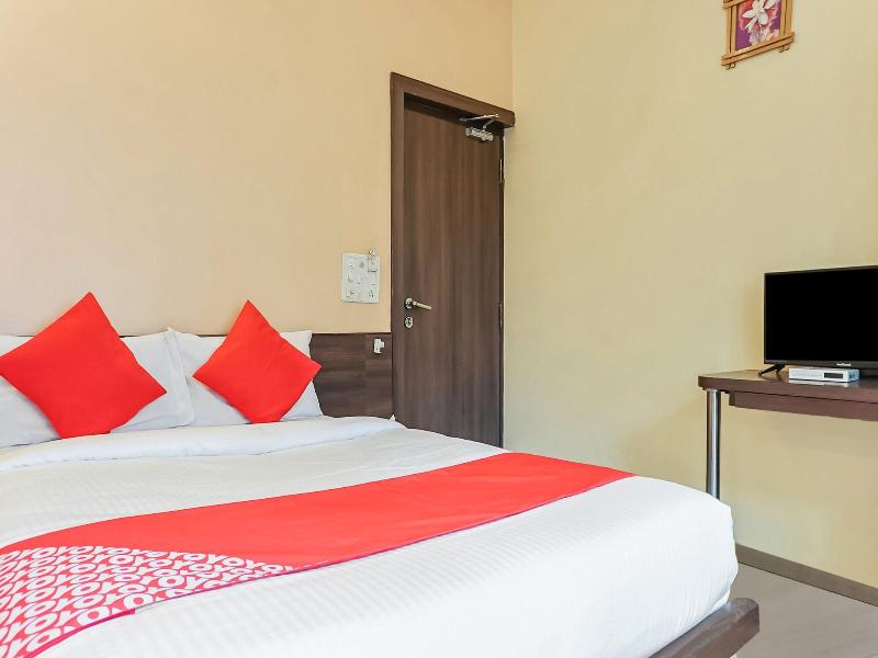28109 Regent Hotel image