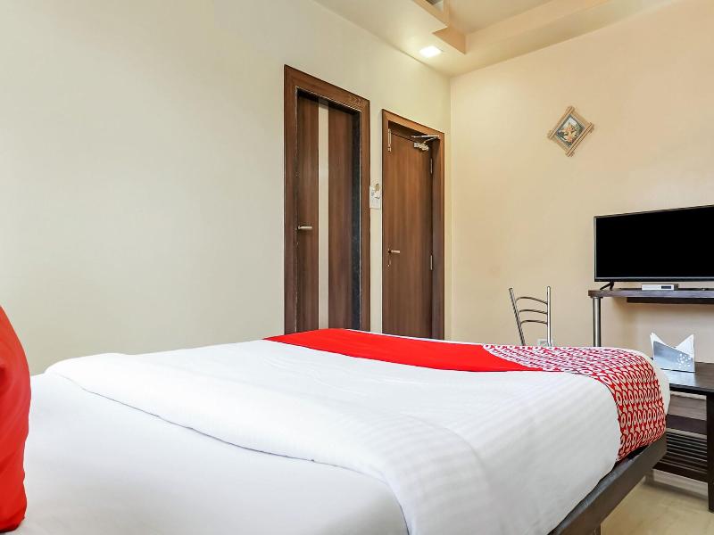 28109 Regent Hotel image