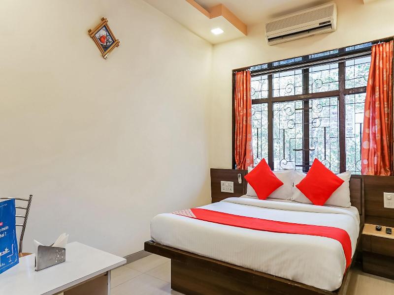 28109 Regent Hotel image