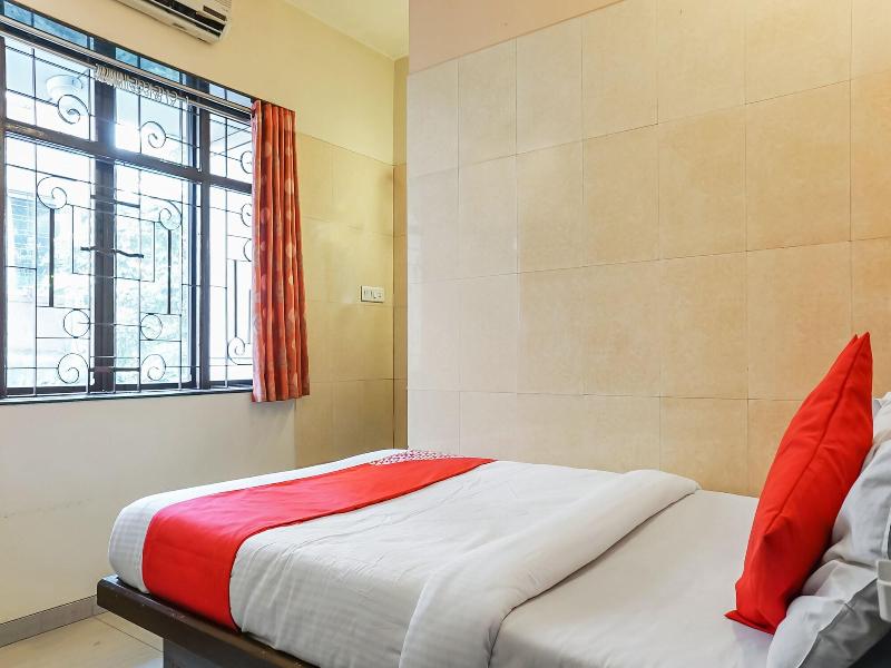 28109 Regent Hotel image
