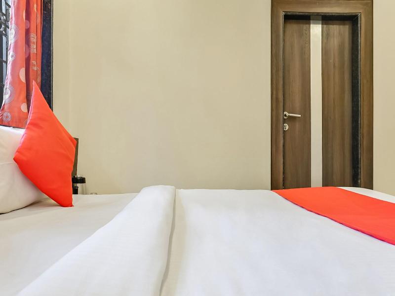 28109 Regent Hotel image
