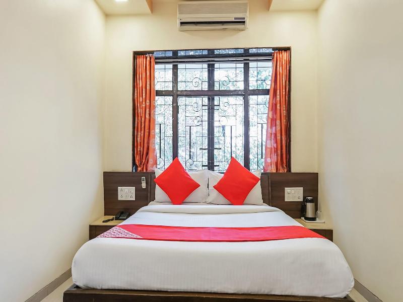 28109 Regent Hotel image