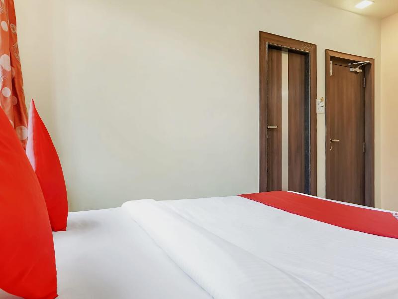 28109 Regent Hotel image