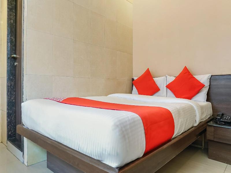 28109 Regent Hotel image