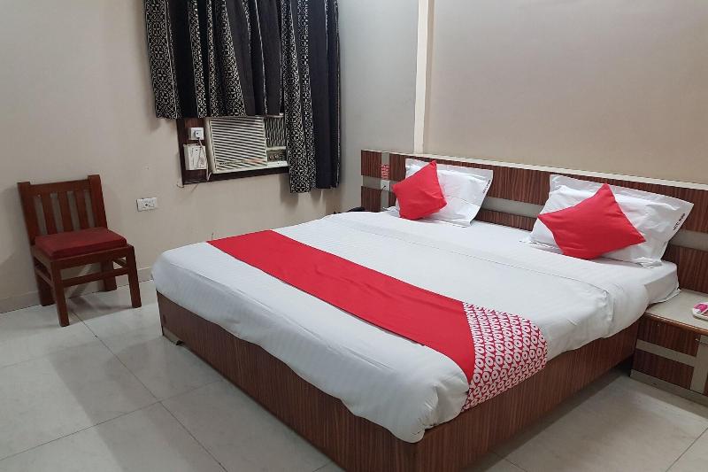 23649 Hotel Anand — main photo
