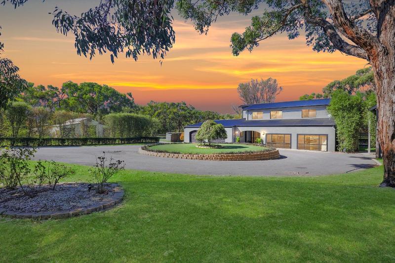 Elk Estate — photo 3