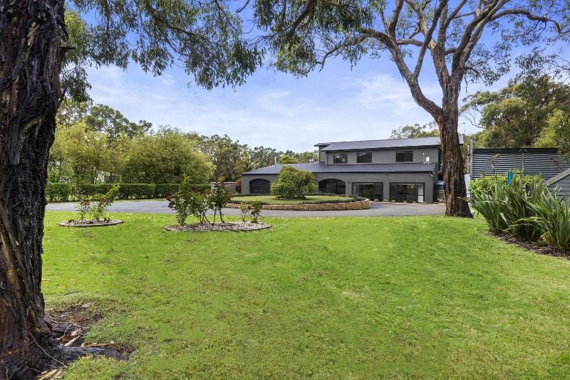Elk Estate — photo 5