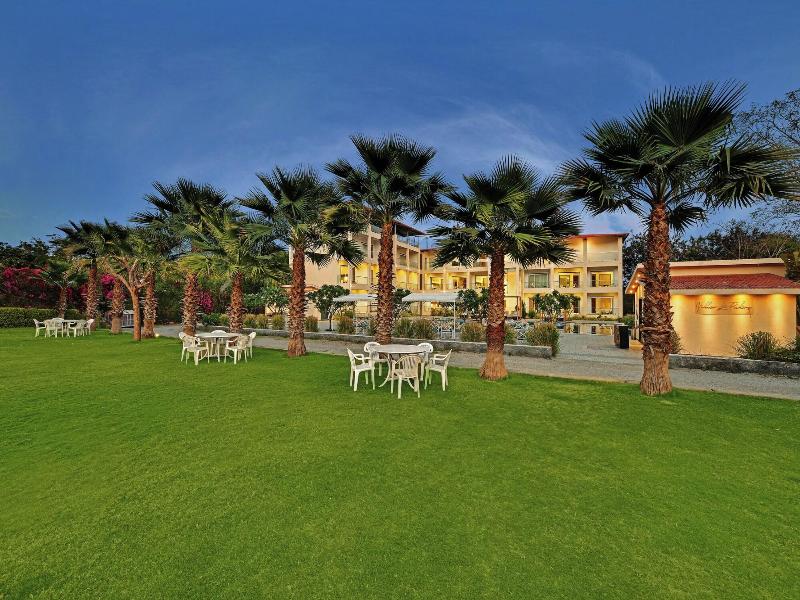 Villa Le Palms Resort & Spa image