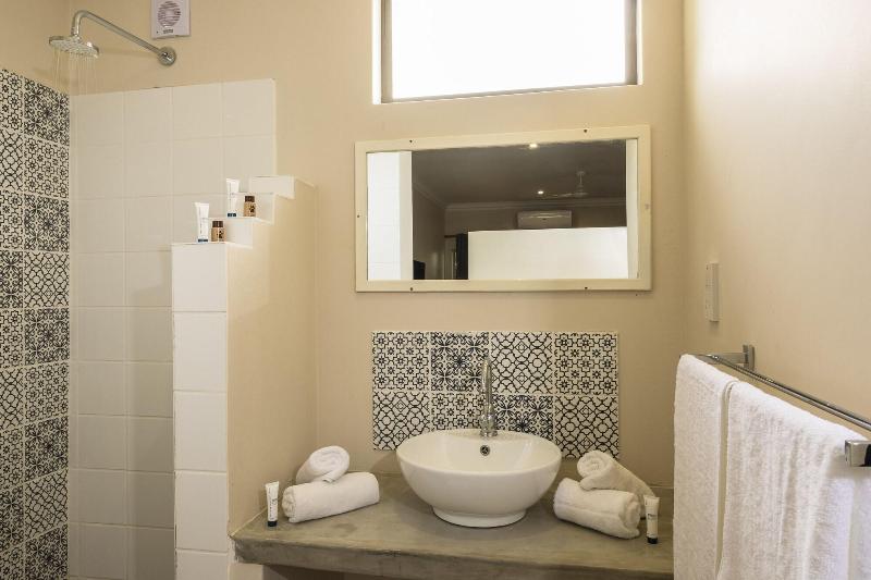 Sedia Riverside Hotel image