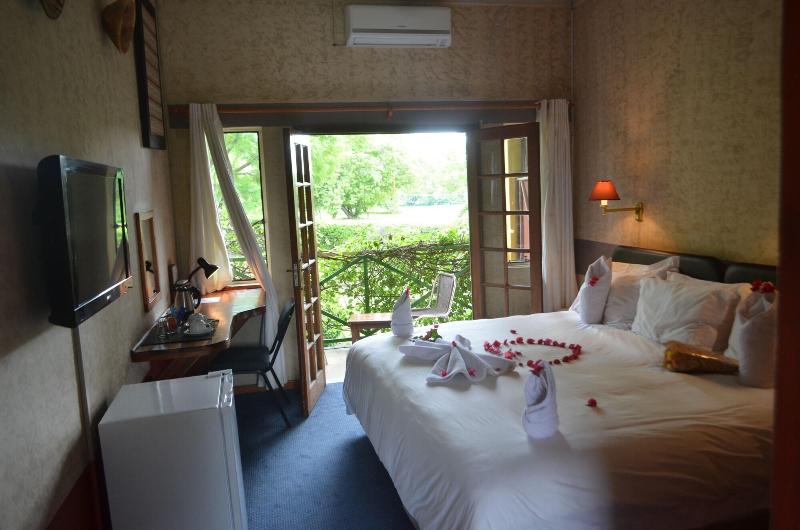 Sedia Riverside Hotel image