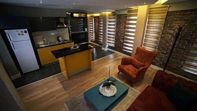 Corner Park Suites image