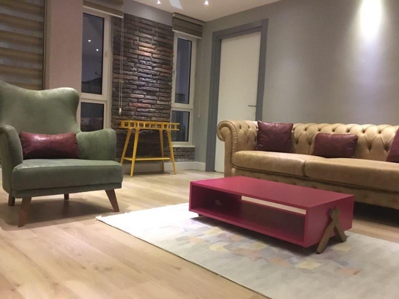 Corner Park Suites image