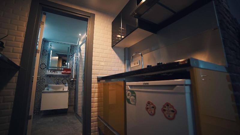 Corner Park Suites image