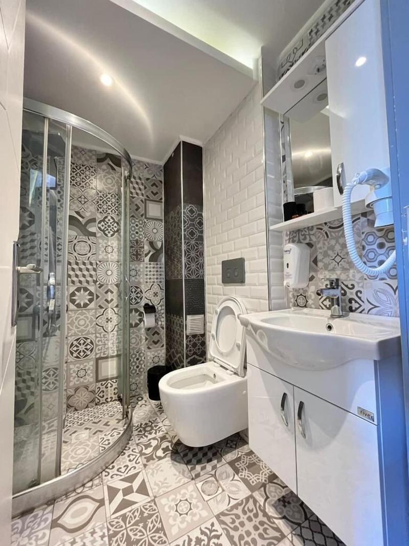 Corner Park Suites image