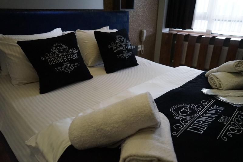 Corner Park Suites image