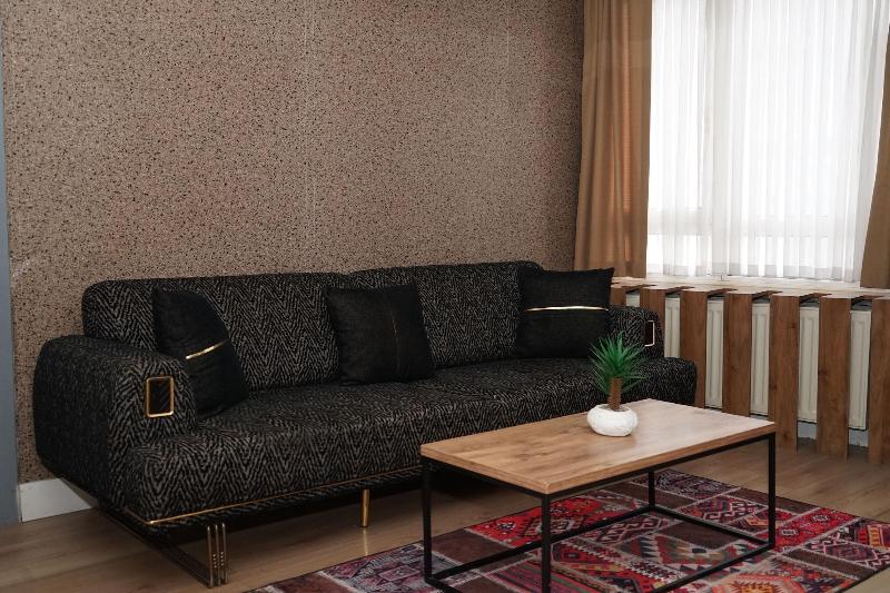 Corner Park Suites image