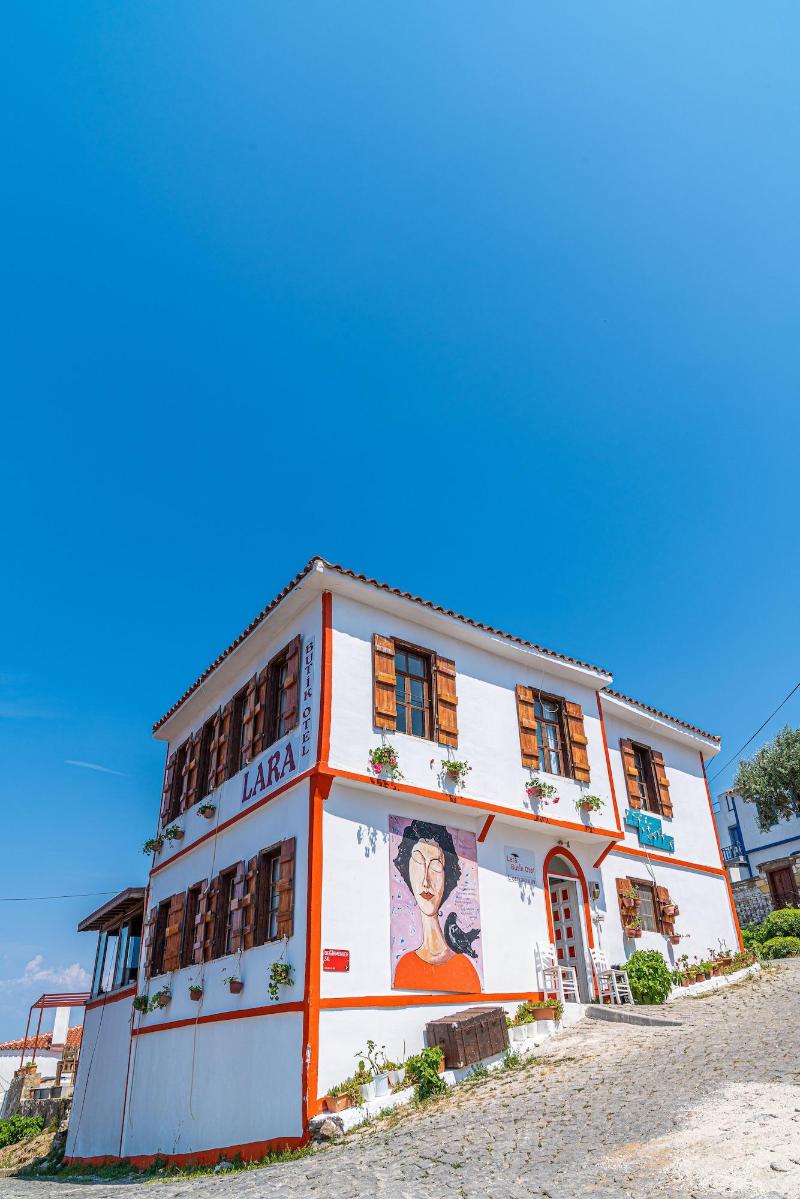 Bozcaada Lara Butik Hotel image