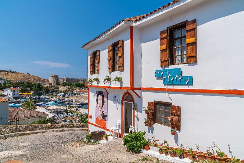 Bozcaada Lara Butik Hotel image