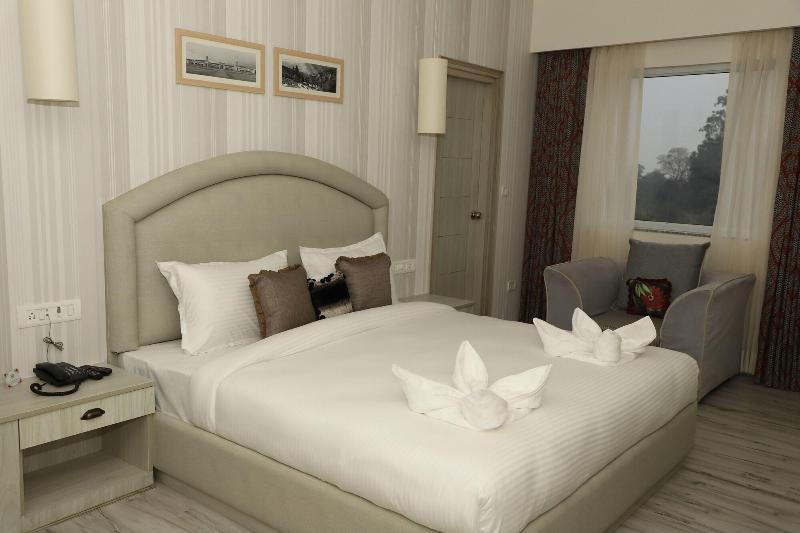 Hotel Mayvilas image