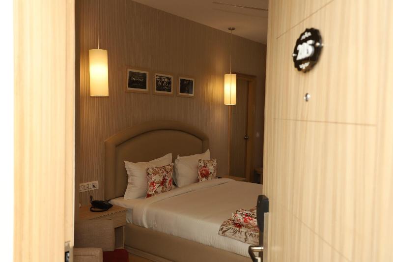 Hotel Mayvilas image