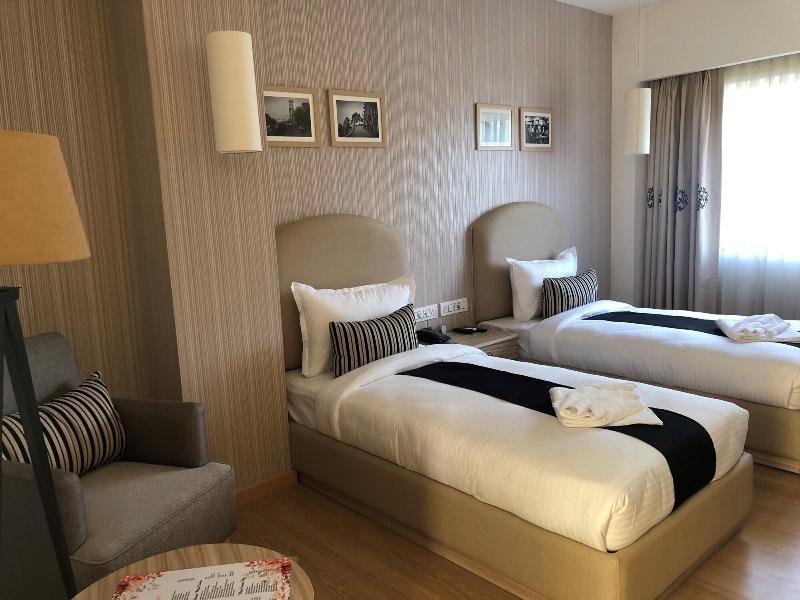 Hotel Mayvilas image
