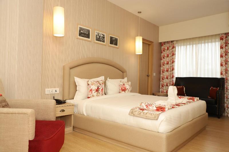 Hotel Mayvilas image