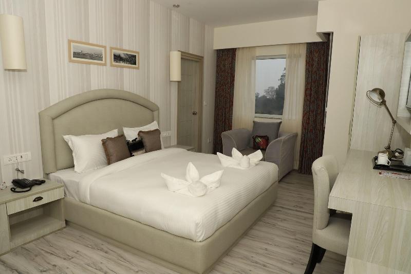 Hotel Mayvilas image