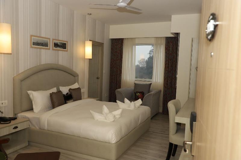 Hotel Mayvilas image