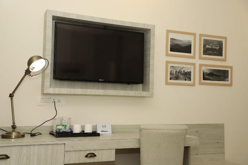 Hotel Mayvilas image