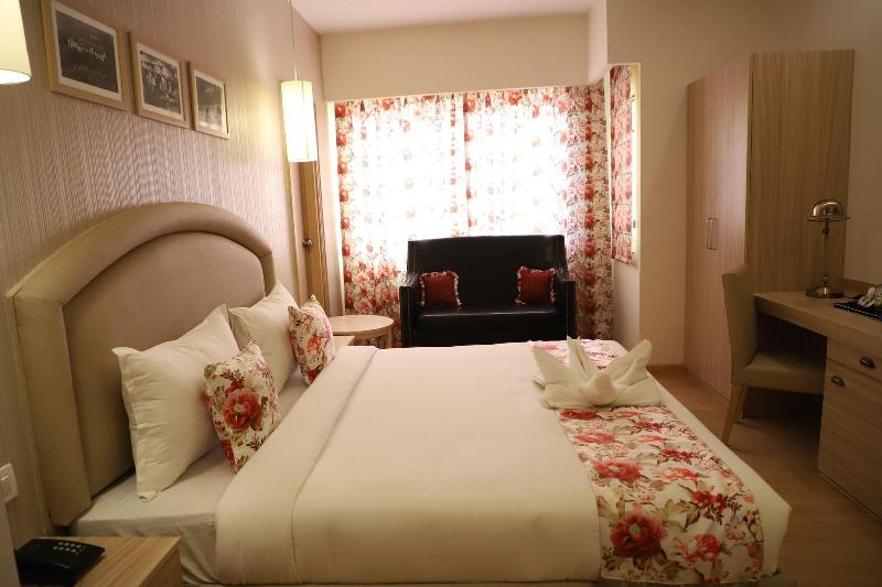 Hotel Mayvilas image