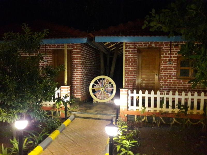 Aanandi Farm And Resort image