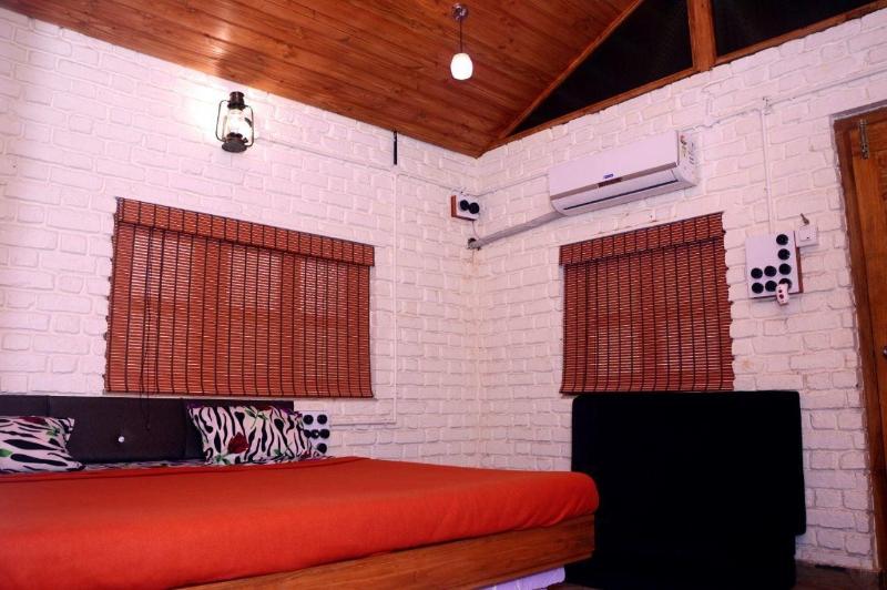 Aanandi Farm And Resort image