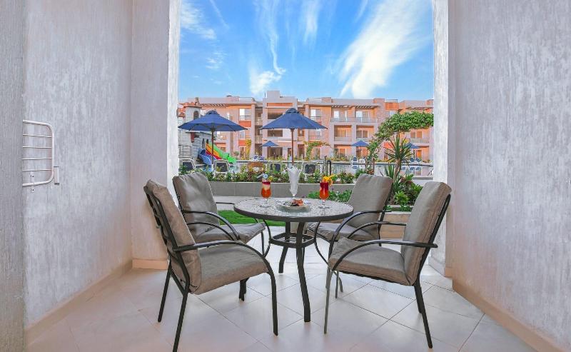 Elite Residence Tulip & Aqua Park image