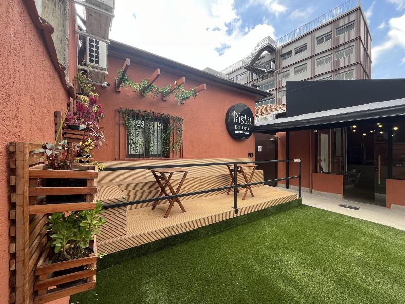 Bistu Hotel image