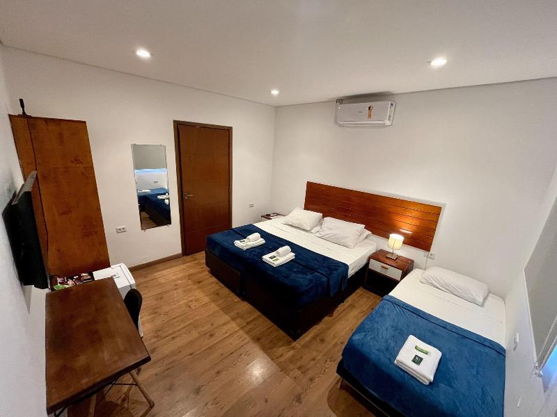 Bistu Hotel image
