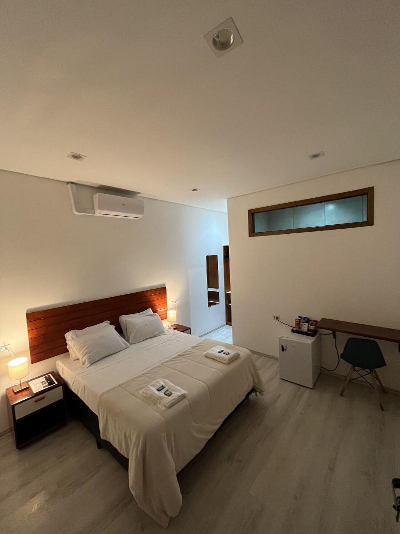 Bistu Hotel image