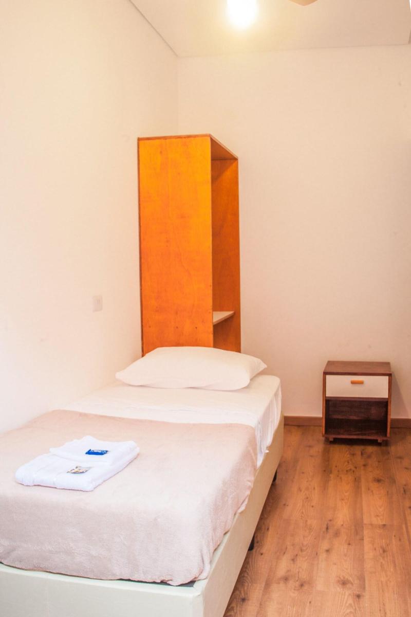 Bistu Hotel image