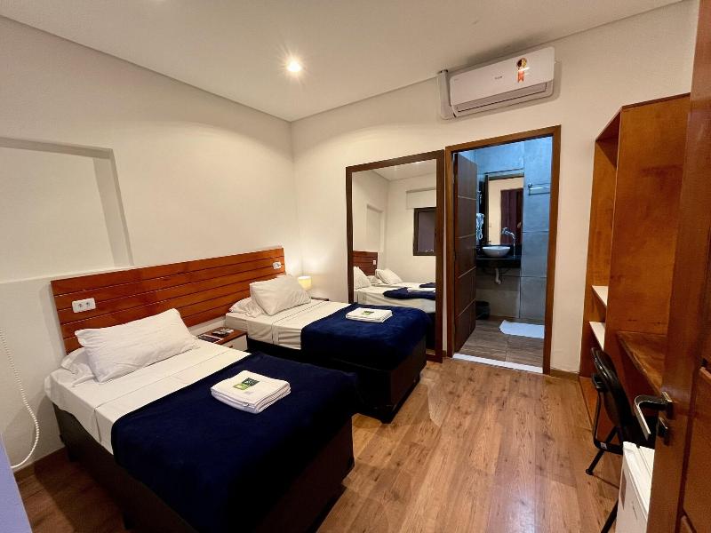Bistu Hotel image